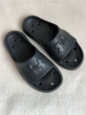 Under Armour Women’s Black Comfort Slide Sandals Size 8.5 Lightweight Shower